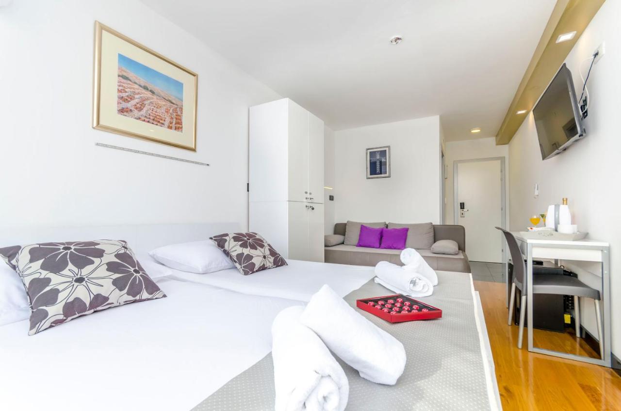 All Saints Suites B&B Kastela Kastel Stafilic ภายนอก รูปภาพ