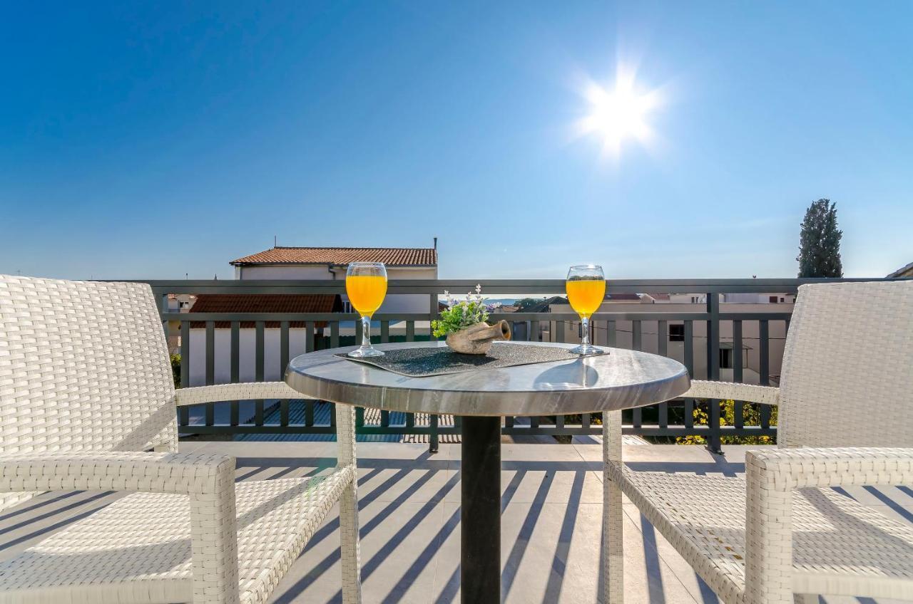 All Saints Suites B&B Kastela Kastel Stafilic ภายนอก รูปภาพ