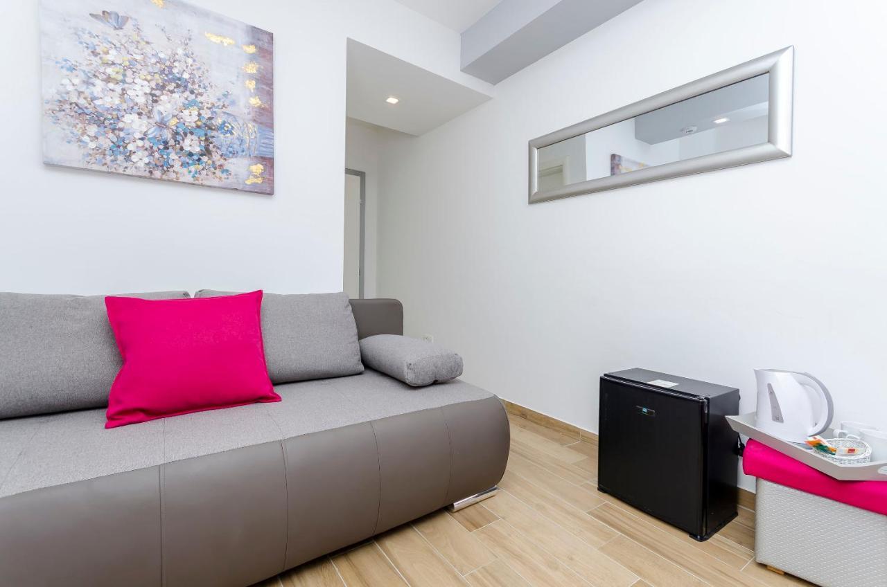 All Saints Suites B&B Kastela Kastel Stafilic ภายนอก รูปภาพ